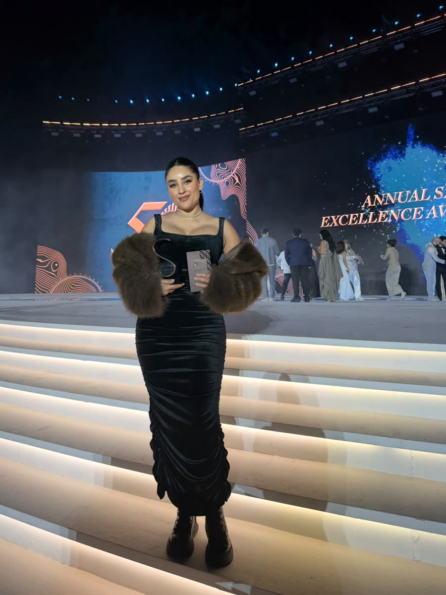 Elham Mirzaapour